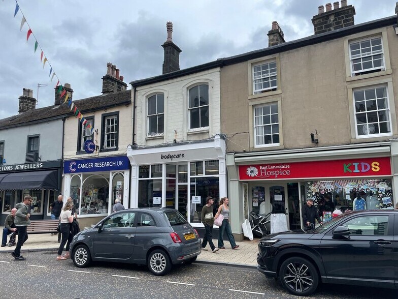 14 Castle St, Clitheroe à louer - Photo de l’immeuble – Image 2 sur 4