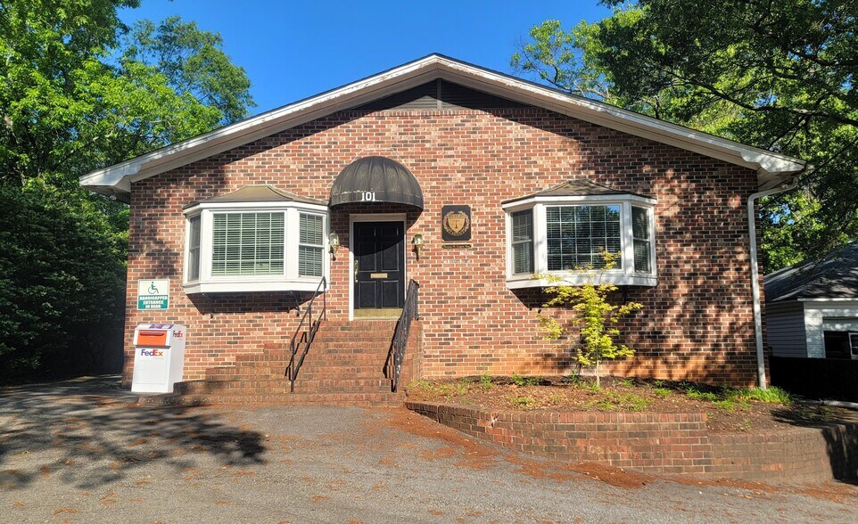 101 Chapman St, Greenville, SC à vendre - Photo de l’immeuble – Image 2 sur 15