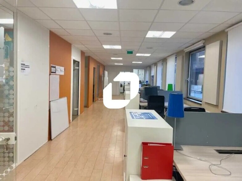 Bureau dans Boulogne-Billancourt à louer - Photo de l’immeuble – Image 3 sur 18