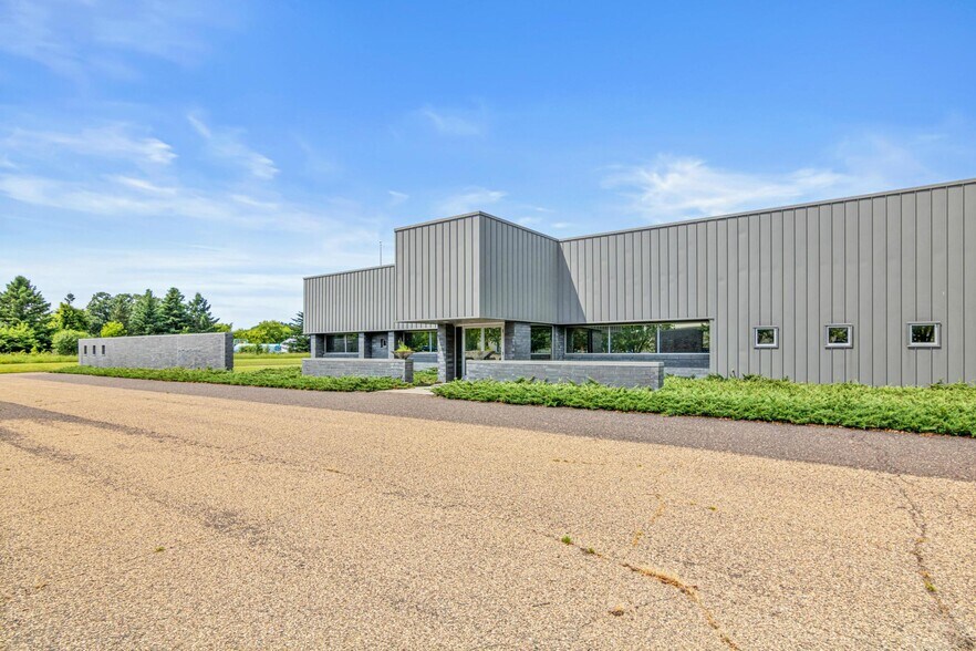 803 Prospect Ave, Osceola, WI à vendre - Photo de l’immeuble – Image 1 sur 32