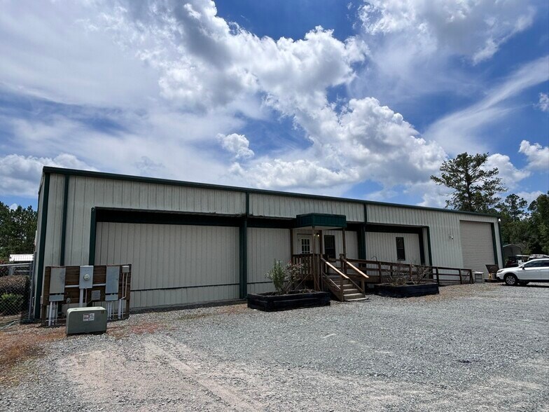 19300 Valdosta Hwy, Valdosta, GA à louer - Photo de l’immeuble – Image 1 sur 73