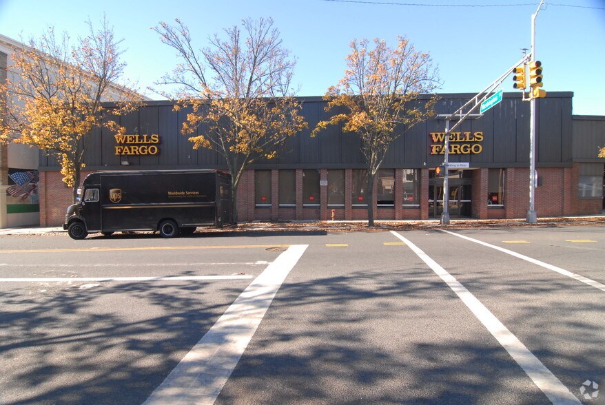 40 Main St, Toms River, NJ à louer - Photo de l’immeuble – Image 2 sur 26