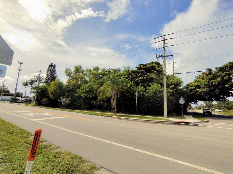 5470 SE Ebbtide Ave, Stuart, FL à vendre - Autre – Image 2 sur 36