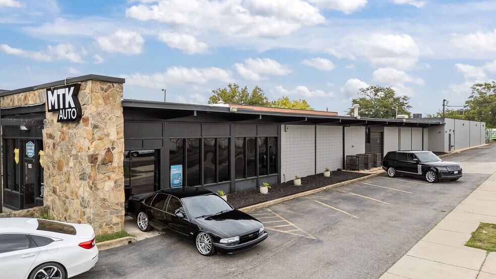 1605 Brook Rd, Richmond, VA à vendre - Photo de l’immeuble – Image 3 sur 20