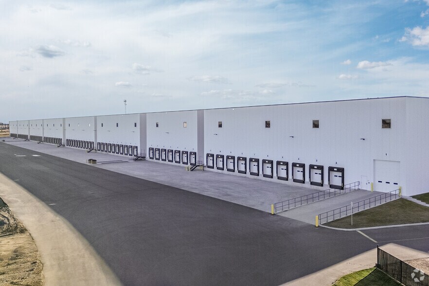 3815 8 St, Nisku, AB à louer - Photo de l’immeuble – Image 3 sur 6