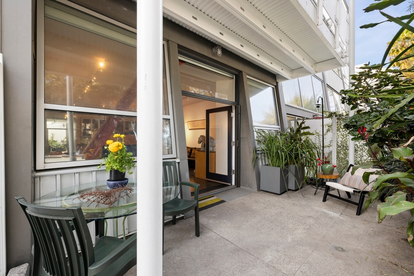 615 Hampton Dr, Venice, CA 90291 - Lot B104 - - Photo intérieure - Image 2 of 15
