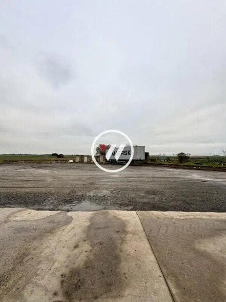 10 Chemin De Montmeliant, Louvres à louer - Photo de l’immeuble – Image 3 sur 7
