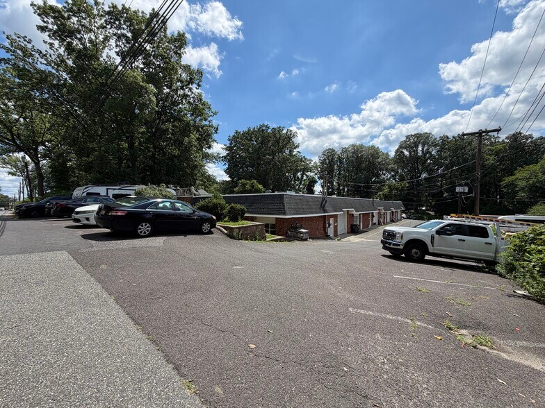 521 Irish Hill Rd, Runnemede, NJ à vendre - Photo de l’immeuble – Image 3 sur 17