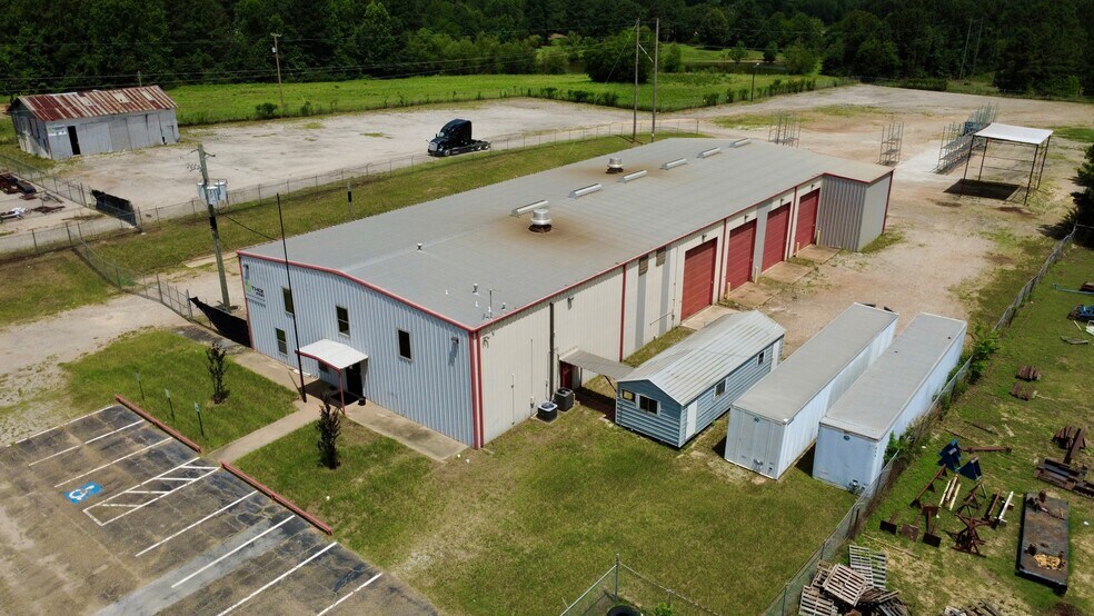 2103 E SH 31, Kilgore, TX à louer - Photo de l’immeuble – Image 2 sur 18