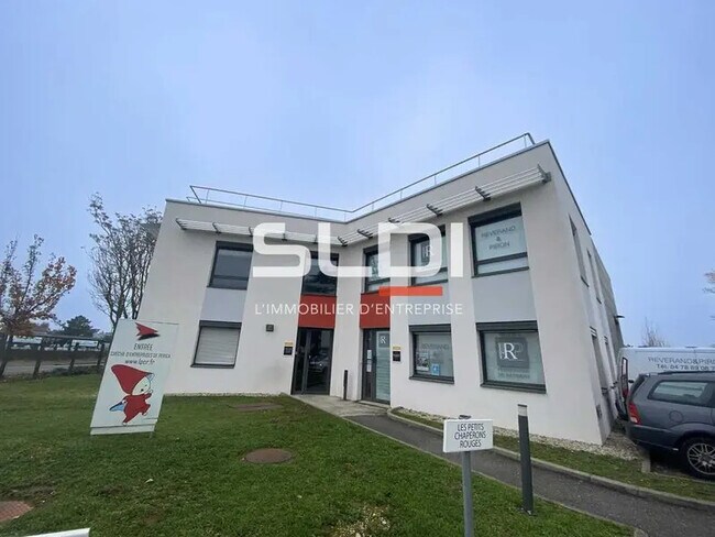 Plus de détails pour Rue Des Mercières, Rillieux-la-Pape - Bureau à louer