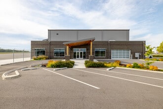 15466 Airport dr, Burlington, WA à louer Photo de l’immeuble– Image 1 sur 27