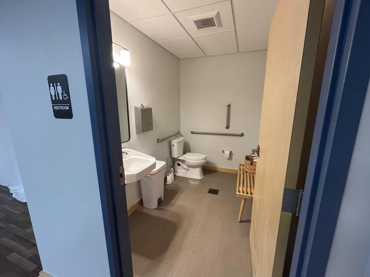 4222 Argosy Ct, Madison, WI à louer Photo intérieure– Image 1 sur 7