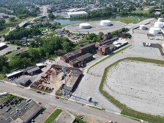 Plus de détails pour 703-757 Elk St, Buffalo, NY - Industriel/Logistique à vendre