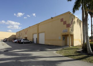 Plus de détails pour 7901 W 25th Ave, Miami Lakes, FL - Industriel/Logistique à louer