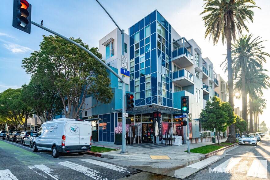 702 Arizona Ave, Santa Monica, CA à louer - Photo de l’immeuble – Image 2 sur 4