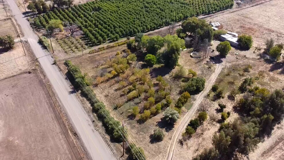 6391 E Copper Ave, Clovis, CA à vendre - Photo de l’immeuble – Image 3 sur 7