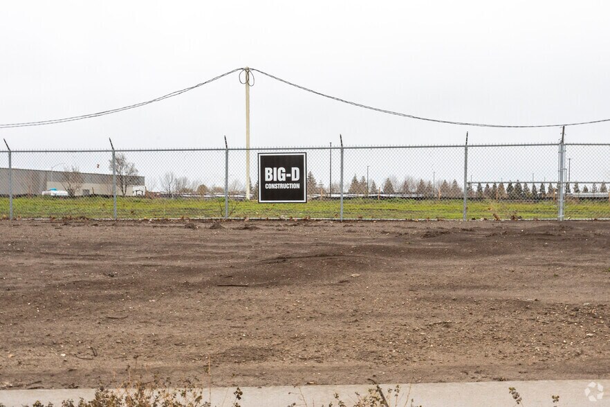 Arch Airport Rd, Stockton, CA à vendre - Photo de l’immeuble – Image 3 sur 3