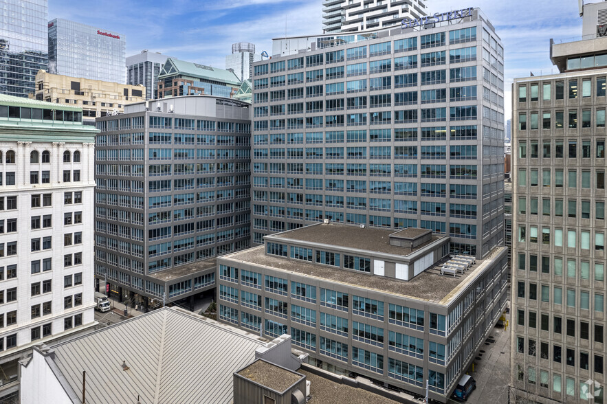 30 Adelaide St E, Toronto, ON à louer - Photo de l’immeuble – Image 1 sur 7