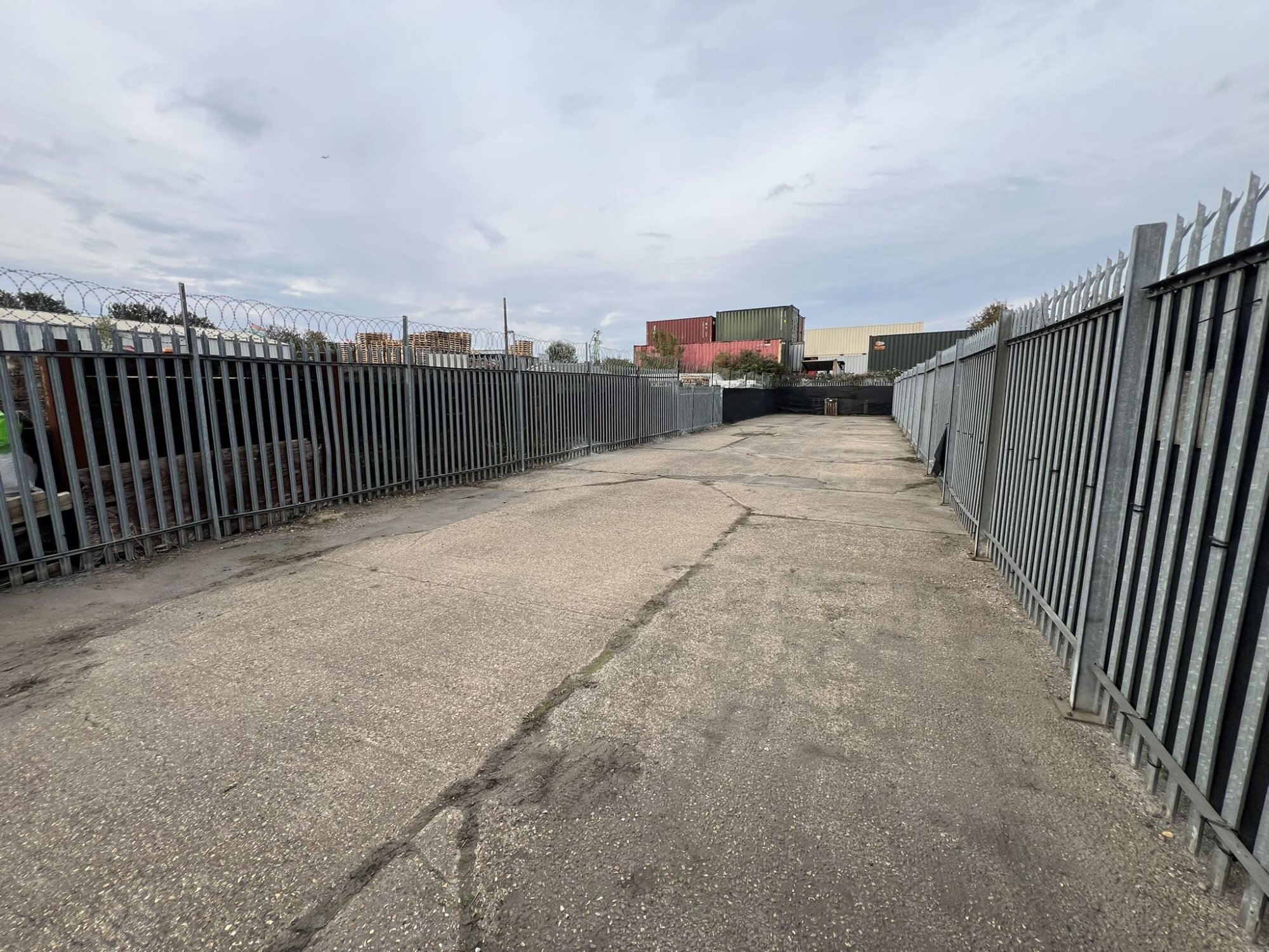 Askew Farm Ln, Grays à louer Photo principale– Image 1 sur 4