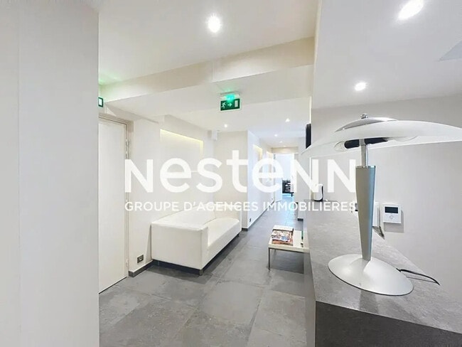 Plus de détails pour Bureau à vendre