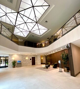 Plus de détails pour 5743 Corsa Ave, Westlake Village, CA - Bureau à louer