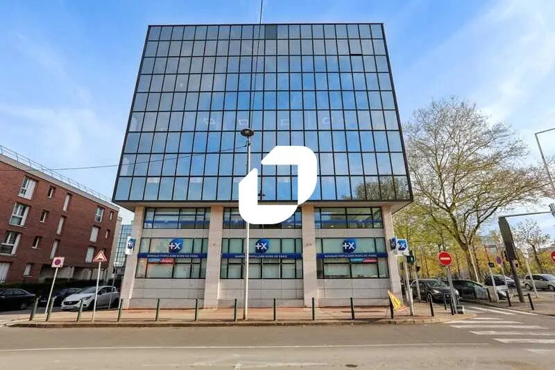 Bureau dans Évry-Courcouronnes à louer - Photo de l’immeuble – Image 3 sur 9