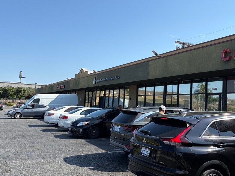 6600-6636 Cherry Ave, Long Beach, CA à louer - Photo de l’immeuble – Image 3 sur 5