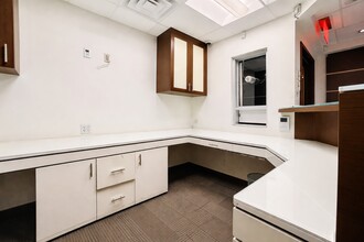 580 Fifth Ave, New York, NY à louer Photo intérieure– Image 2 sur 6