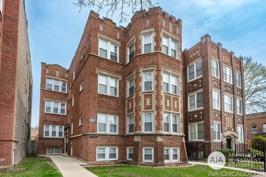 11201 S King Dr, Chicago, IL à vendre - Photo de l’immeuble – Image 3 sur 5