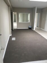 904 Boundary Rd, Burnaby, BC à louer Photo intérieure– Image 1 sur 5