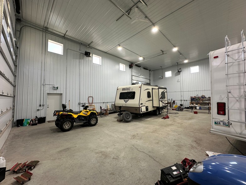 43 Main St, Selkirk, MB à vendre - Photo de l’immeuble – Image 2 sur 9
