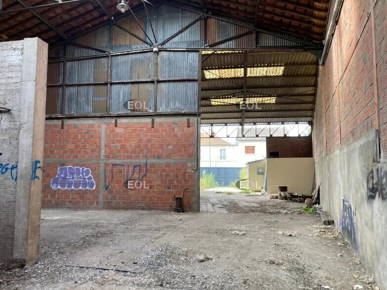 Industriel/Logistique dans Saint-Maur-des-Fossés à louer - Photo de l’immeuble – Image 3 sur 5