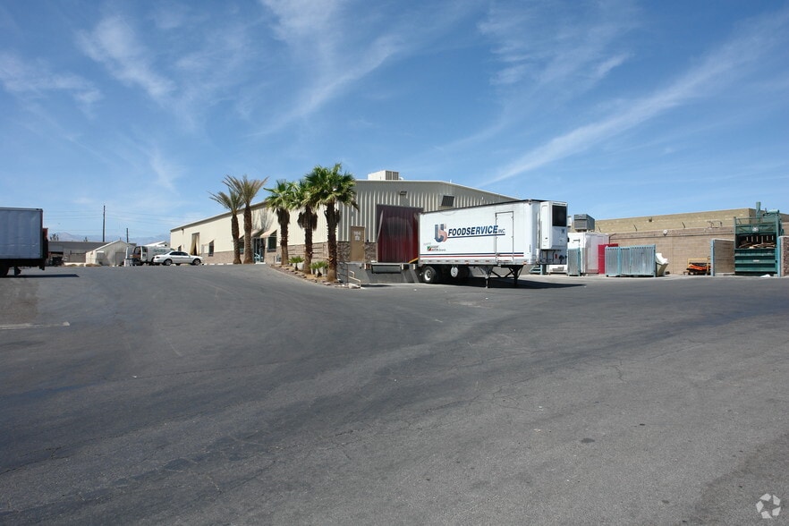 104 W Mayflower Ave, North Las Vegas, NV à vendre - Aérien – Image 2 sur 3