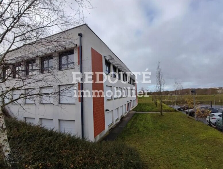 Bureau dans Châlons-en-Champagne à louer - Photo de l’immeuble – Image 3 sur 13