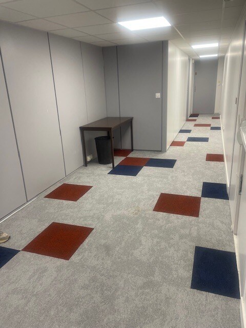 Plus de détails pour 17 Rue Des Grandes Terres, Rueil-Malmaison - Bureau à louer