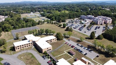 125 Blooming Grove Dr, Troy, NY à louer Aérien– Image 2 sur 14