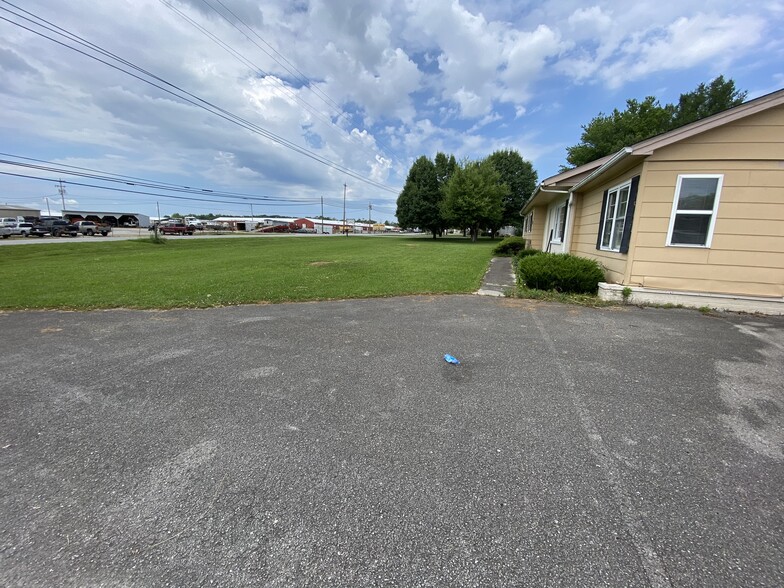 380 Barbourville Rd, London, KY à vendre - Photo de l’immeuble – Image 2 sur 5