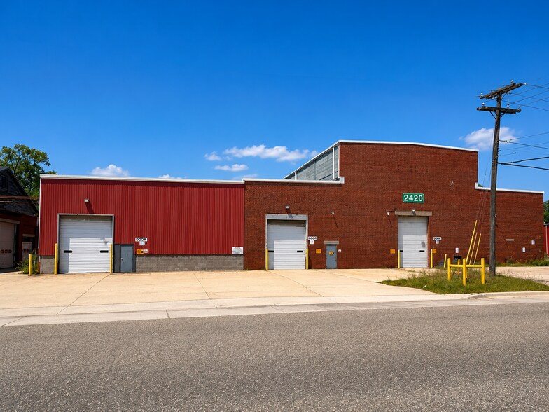 2420 Wills St, Marysville, MI à louer - Photo de l’immeuble – Image 3 sur 7