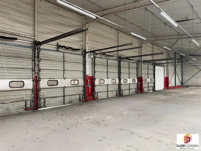 Local d’activités dans Évreux à louer - Photo intérieure – Image 2 sur 7