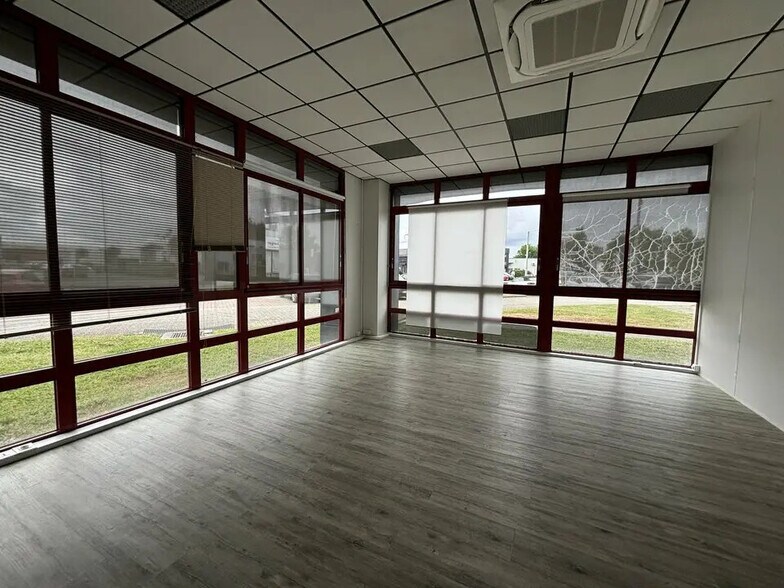 Bureau dans Mérignac à louer - Photo de l’immeuble – Image 1 sur 5