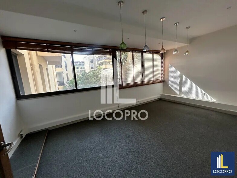 Bureau dans Nice à vendre - Photo de l’immeuble – Image 3 sur 8