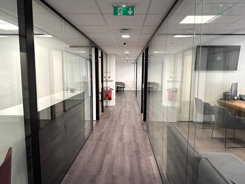 62 Quai Des Carrieres, Charenton-le-Pont à louer - Photo de l’immeuble – Image 2 sur 14