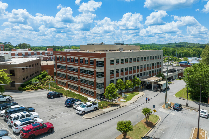 1010 1st St N, Alabaster, AL à louer - Photo de l’immeuble – Image 3 sur 7