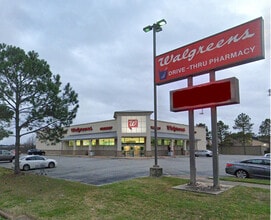 8910 Jones Rd, Houston, TX à vendre Photo de l’immeuble– Image 1 sur 2