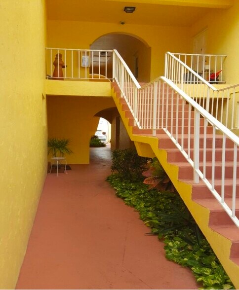 1420 SE 4th Ave, Pompano Beach, FL à vendre - Photo de l’immeuble – Image 3 sur 25