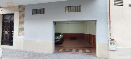 Immeuble residentiel dans Madrid, Madrid à vendre - Photo de l’immeuble – Image 2 sur 5