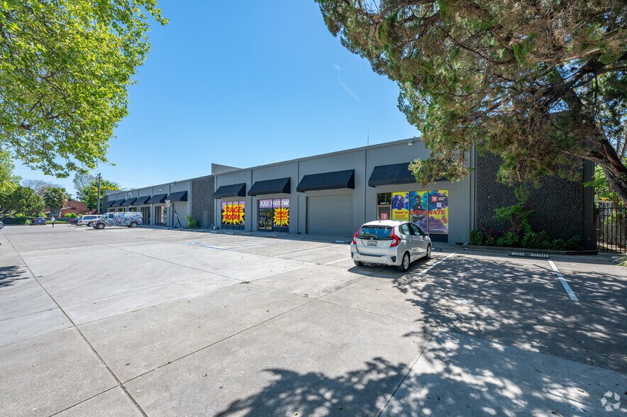 600 Broadway, Sacramento, CA à louer - Photo de l’immeuble – Image 3 sur 6