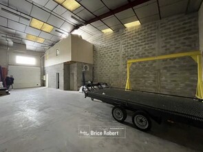 24 Rue Paul Et Marc Barbezat, Décines-Charpieu à louer Photo intérieure– Image 2 sur 3