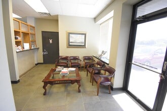 401 W Fairmont Pky, La Porte, TX à louer Photo intérieure– Image 2 sur 5