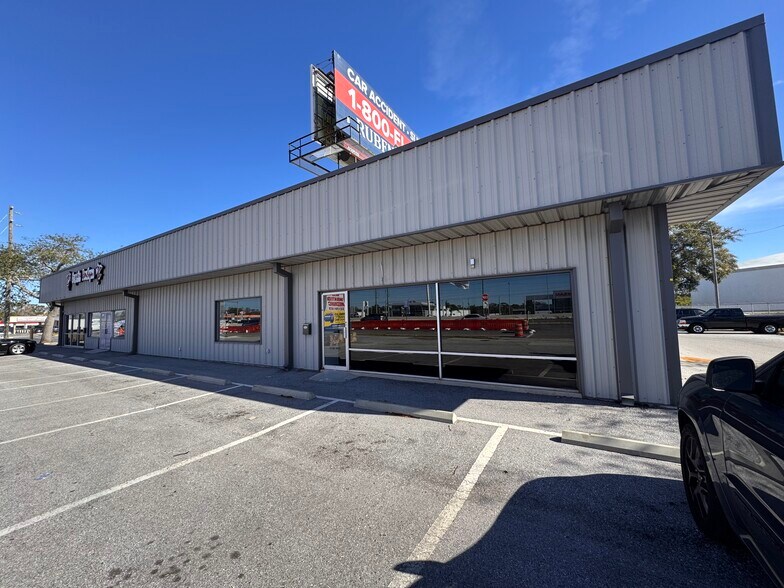 27839 U.S. Highway 19 N, Clearwater, FL à louer - Photo de l’immeuble – Image 2 sur 9